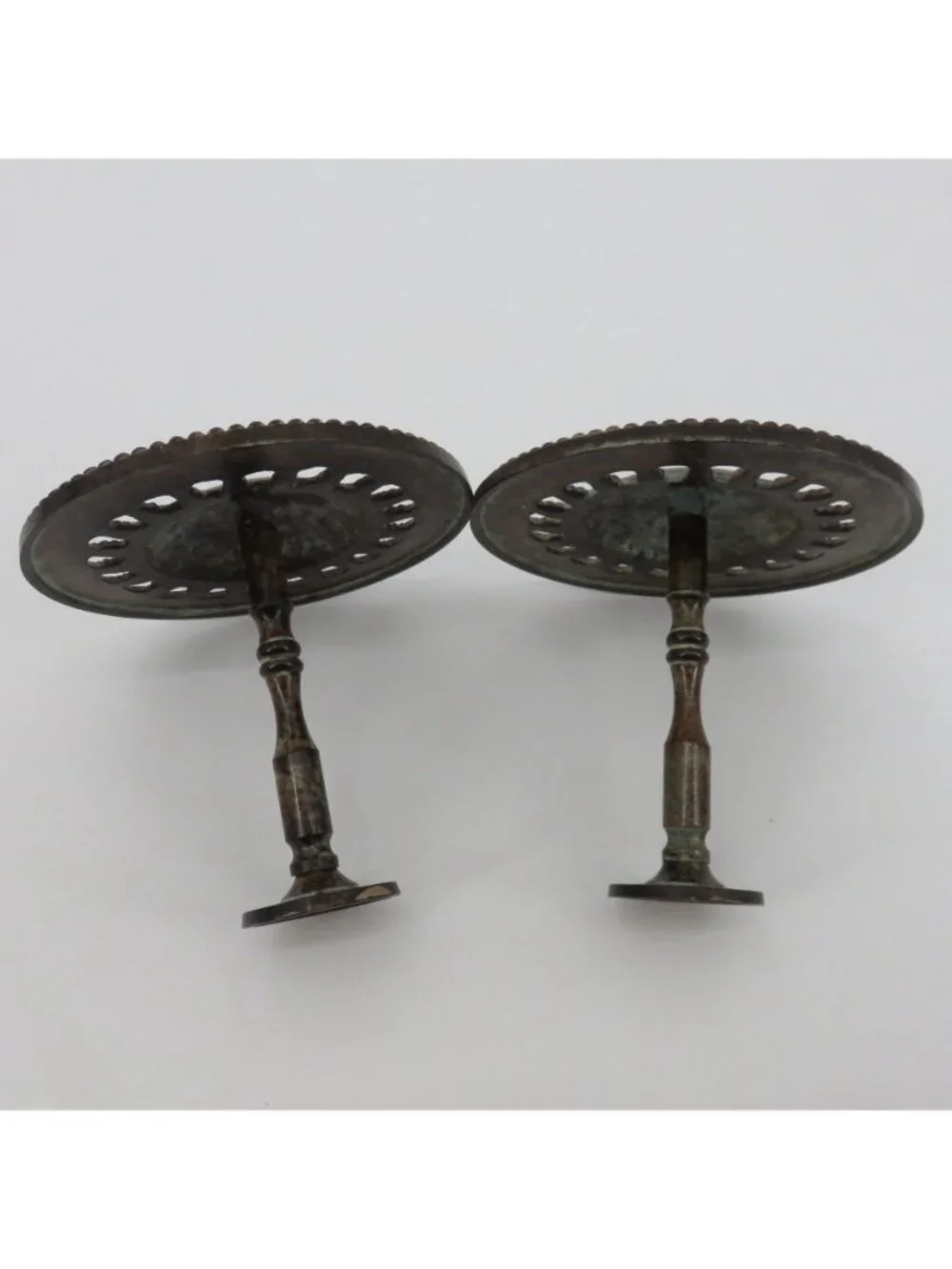 VTG Set of 2 Metal Patina Round Ornate Medallion Curtain Tiebacks Holdbacks
